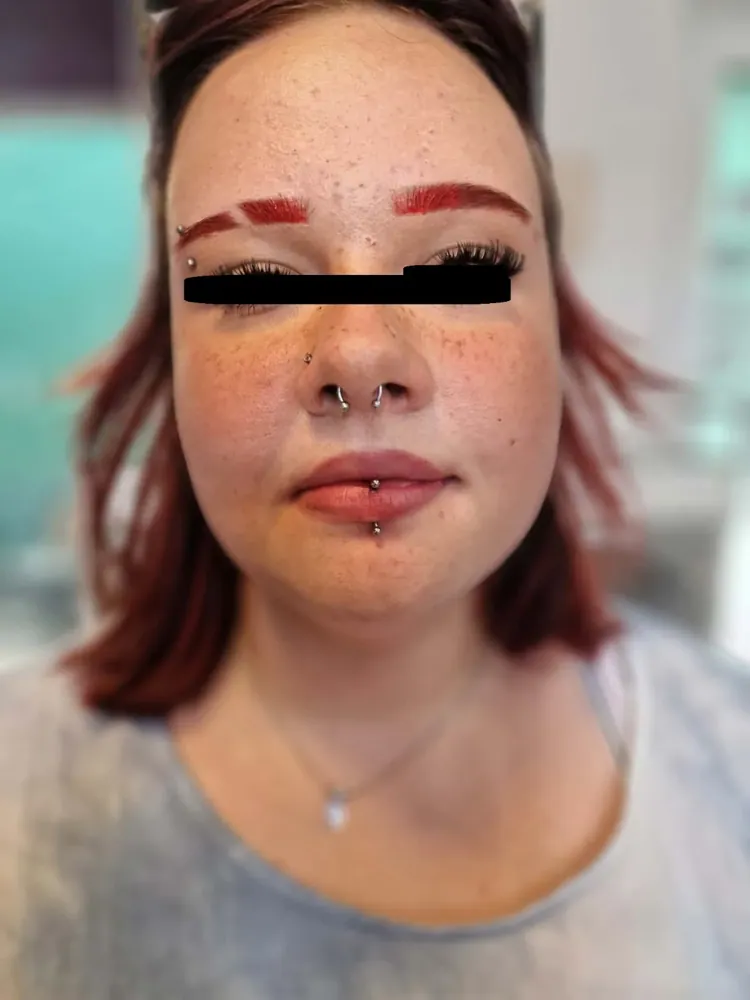 Piercing aplikovaný v štúdiu MIA art TATTOO